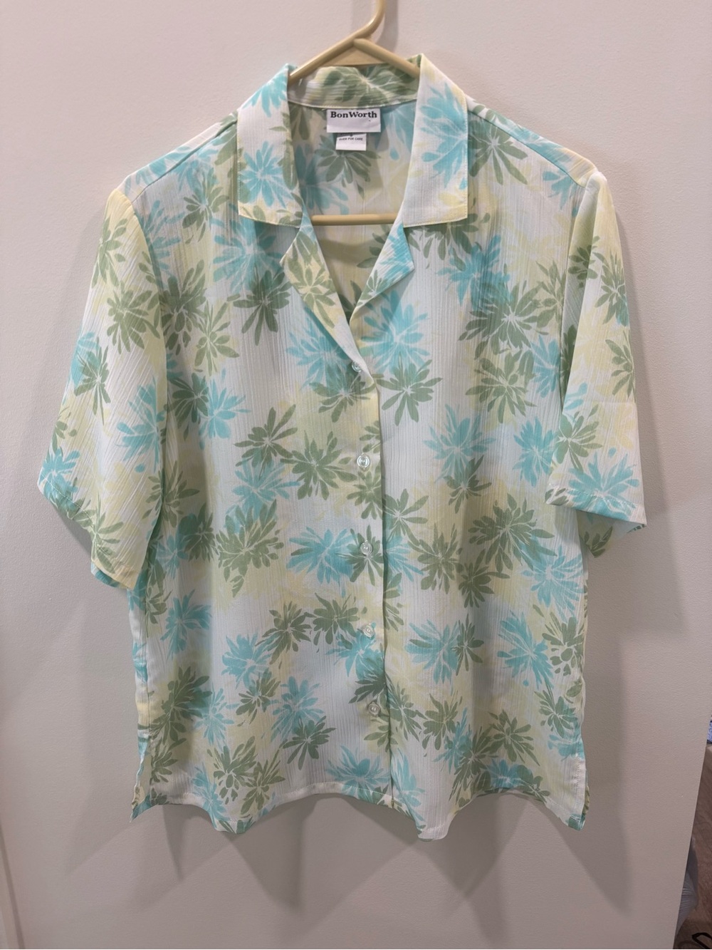 Bon Worth Button-Down Short Sleeve Shirt/Blouse, Pastel, Small